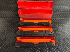 lot 34 image: SMC Emergency Warning Triangles - 6-Pack Set in Red Carry Case