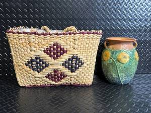 lot 59 image: Woven Straw Tote Basket & Sunflower Ceramic Vase