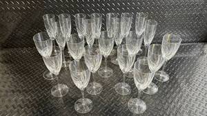 lot 65 image: Champagne Flutes - Clear Glass Stemware Set