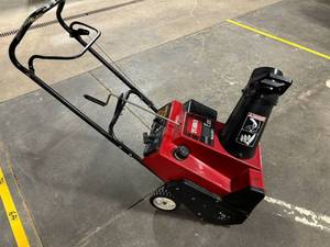 lot D-83 image: Toro CCR-3000EGTS Power Curve Snow Thrower 5.0 HP