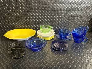 lot 113 image: Heritage Johnson Bros Ironstone Octagonal Plates & Cobalt Blue Glassware Set