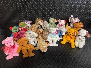 lot 128 image: TY Beanie Babies Assorted Plush Collection - Multi-Character TY Inc. Plush Toys