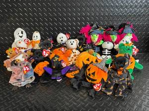 lot 135 image: TY Beanie Babies Halloween Collection Assortment - Pumpkin, Ghost, Skeleton, Witch & Bat Plush