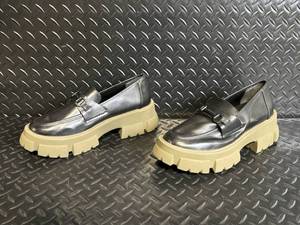 lot 157 image: Steve Madden Trifecta Leather Loafers - Black Platform Sole - Womens 9.5M