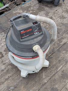 lot 49 image: Craftsman 8 Gallon - 1.5 HP - Shop Vac