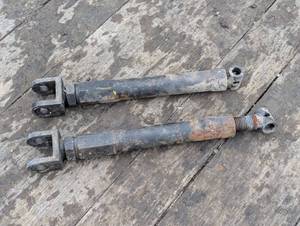 lot 51 image: Pair of Adjustable Heavy Duty Lifter Rods - Compact Tractors and More