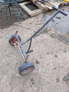 lot 57 image: Heavy Duty Manuel Trailer Dolly