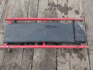 lot 87 image: Red Padded Mechanics Creeper