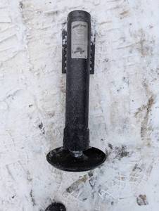 lot 15 image: Lippert 17K Hydrolic Jack Leg 359351