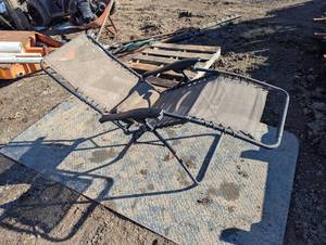 lot 110 image: Zero Gravity Chair - Great Shape