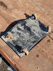 lot 135 image: Single Car Wheel Dolly