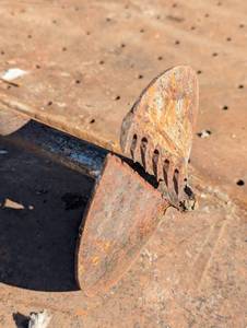 lot 138 image: Vintage IceDirt Auger - Would Work Great for Planting