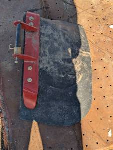 lot 141 image: Mower-Brush Cutter Guard - Large