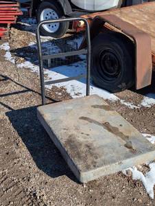 lot 163 image: Rubbermaid Folding utility Cart - Great Shape