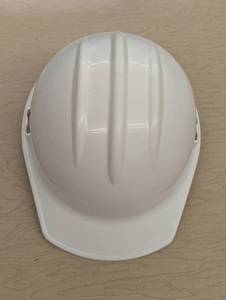 lot 4 image: Bullard Hard Hat - White - Model 3000
