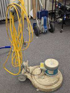 lot 51 image: Tennant Floor Scrubber - Model 2270 - Electric