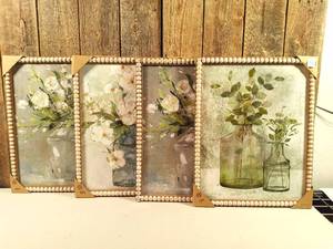 lot 13 image: Wall Decor  (set of 4)