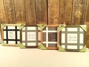 lot 17 image: Wall Decor (set of 4)