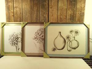 lot 28 image: Wall Decor (set of 3)