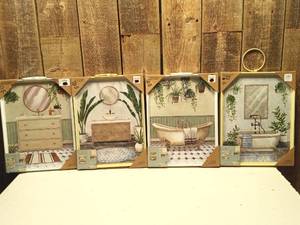 lot 111 image: Wall Decor (set of 4)