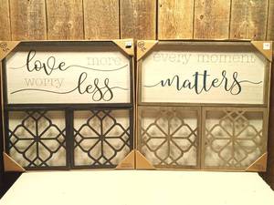 lot 116 image: Wall Decor (set of 2)