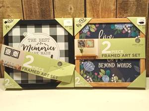 lot 132 image: Wall Decor (set of 2)