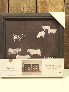 lot 46 image: Size 12 x 12 - Print Canvas Set of 2