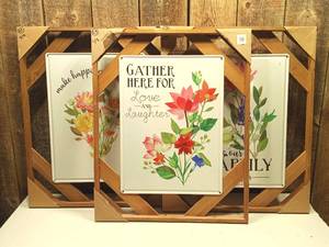 lot 58 image: Wall Decor  (set of 3)