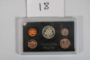 lot 18 image: 1969 Proof Set (40% Silver Half Dollar)