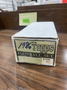 lot 8BCM image: 1986 TOPPS Football Set