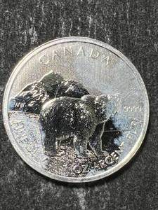 2011 CANADIAN GRIZZLY 1 TROY OZ .9999 FINE SILVER