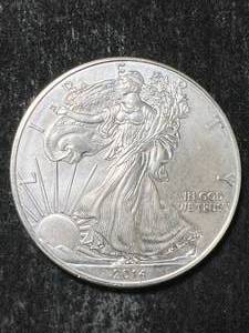 lot 07 image: 2014 AMERICAN SILVER EAGLE 1 TROY OZ .999 FINE SILVER