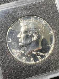 lot 52 image: 1968-S US PROOF KENNEDY HALF DOLLAR IN CASE