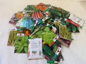 lot 20 image: SSS. 25 Variety of Seeds