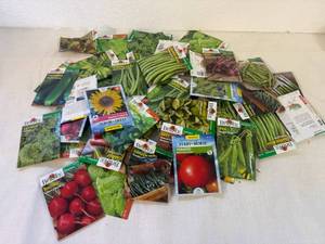 lot 23 image: SSS. 25 Variety of Seeds