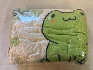 lot 29 image: SSS. 50x60 Frog Blanket