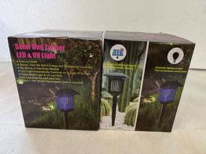 lot 68 image: MM. 2x Solar Bug Zapper LED & UV Light