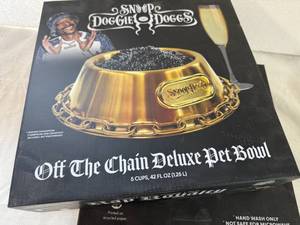 lot 76 image: MM. 2x Snop Dog Off The Chain Deluxe Pet Bowl