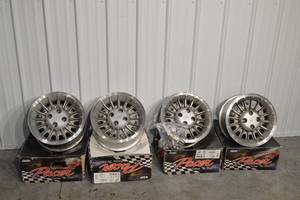 lot 13 image: Pacer 521P-5734 Ford Wheels 15x7 (Lot of 4)