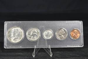 lot 15 image: 1964 Uncirculated Date Set