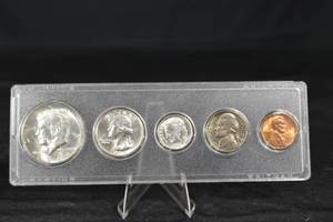 lot 16 image: 1964 Uncirculated Date Set