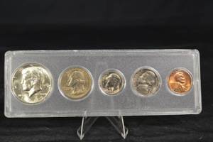 lot 17 image: 1965 Uncirculated Date Set