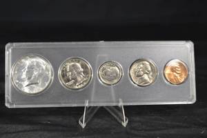 lot 22 image: 1968 Uncirculated Date Set