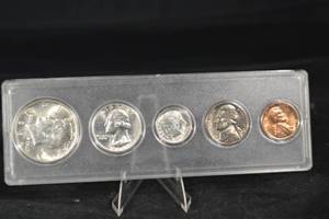 lot 24 image: 1964 Uncirculated Date Set