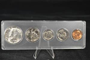 lot 31 image: 1968 Uncirculated Date Set