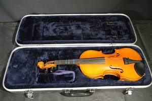 lot 76 image: Samuel Eastman Violin in Case with Bow