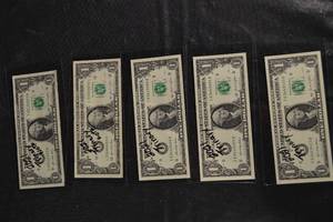 lot 99 image: 5 Trinary Notes