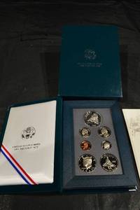 lot 240 image: United States Mint 1995 Prestige Set Civil War Battlefield Commemorative Coins
