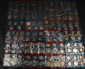 lot 243 image: US Mint Uncirculated Coin Sets (24)