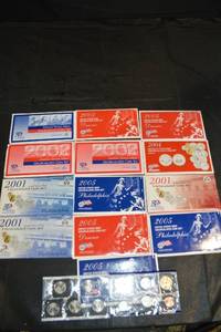 lot 256 image: United States Mint Uncirculated Coin Set - Philadelphia & Denver (Assorted Years 2001-2005) Lot Of 13
